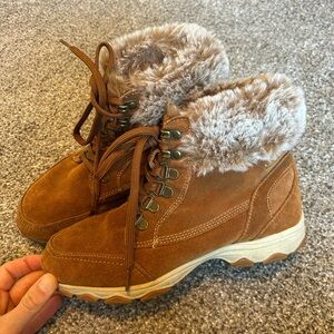 Bass chestnut Suede and leather Fur-Lined outdoor snow/winter lace up boots